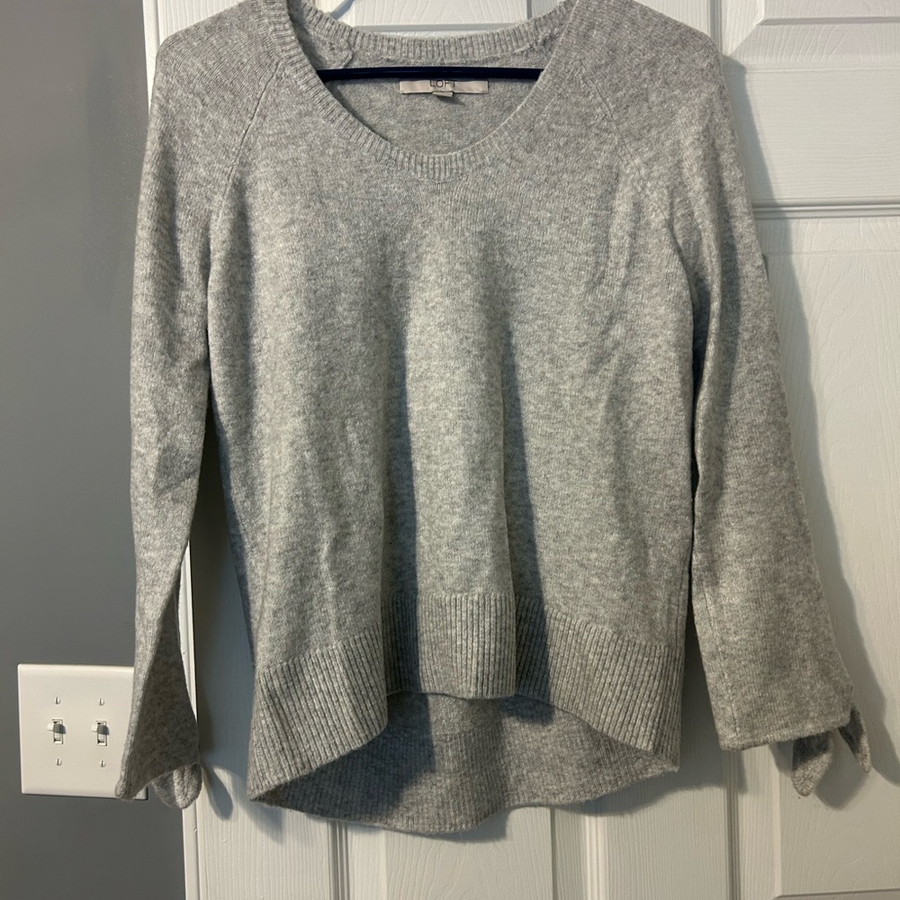 LOFT women’s Light Gray sweater Top XS